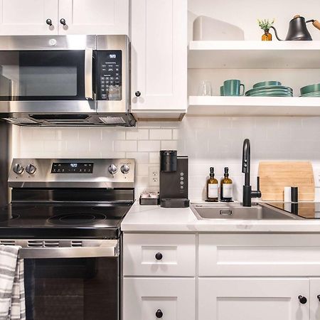 Elegant Downtown Escape With Luxe Vibes Apartment Macon Exterior photo